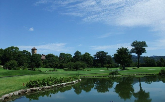 ゴルフ 利用券 福岡センチュリーゴルフ倶楽部 平日セルフ 1名様 昼食 お土産付き 福岡県 ゴルフ場 