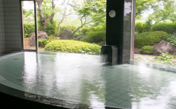 ゴルフ 利用券 福岡センチュリーゴルフ倶楽部 平日セルフ 1名様 昼食 お土産付き 福岡県 ゴルフ場 