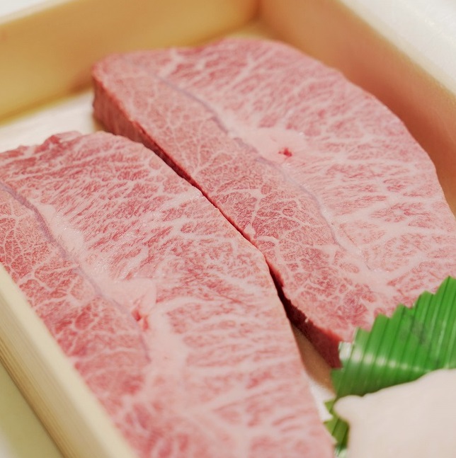 【神戸牛 牝】【7営業日以内発送】冷凍　ミスジステーキ 120g×2枚 川岸畜産 (18-11) 肉 にく 牛肉 和牛 神戸ビーフ 神戸牛 但馬牛 ステーキ