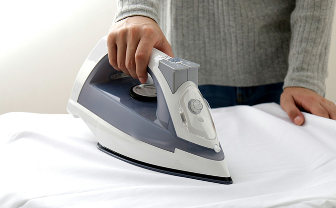 スチームアイロン IRN-CL30C-W/H コードレスアイロン アイリスオーヤマ しわ スチーム 生活家電 