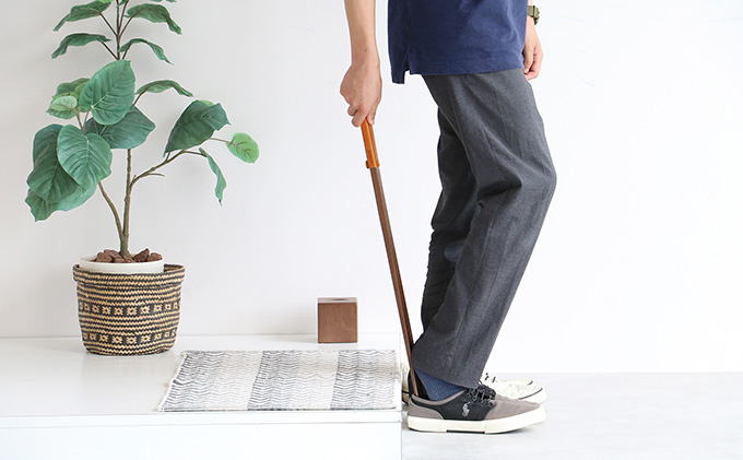 Dots. Shoehorn -leather- 靴ベラ レザー 木製 おしゃれ 市場家具