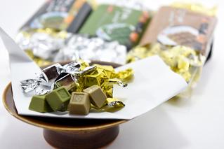 京都・宇治田原より　抹茶＆ほうじ茶MIXチョコレート詰合せ（200g×3袋）〈宇治抹茶 抹茶 スイーツ お菓子 チョコ チョコレート デザート 洋菓子 ほうじ茶 ミルク ホワイトチョコレート 詰合せ〉 